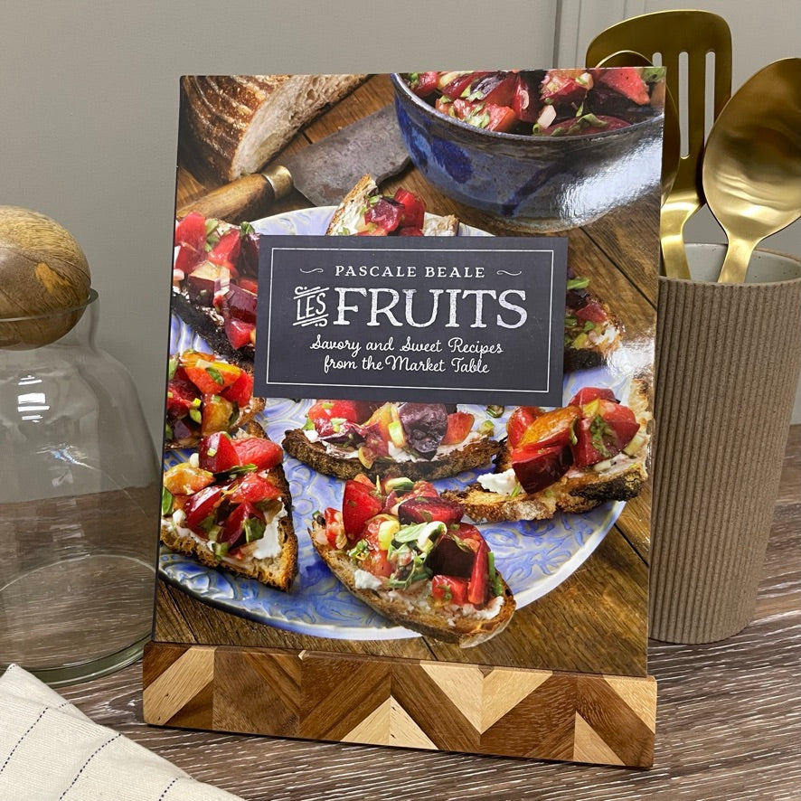 Les Fruits: Savory and Sweet Recipes from the Market Table by Pascale Beale