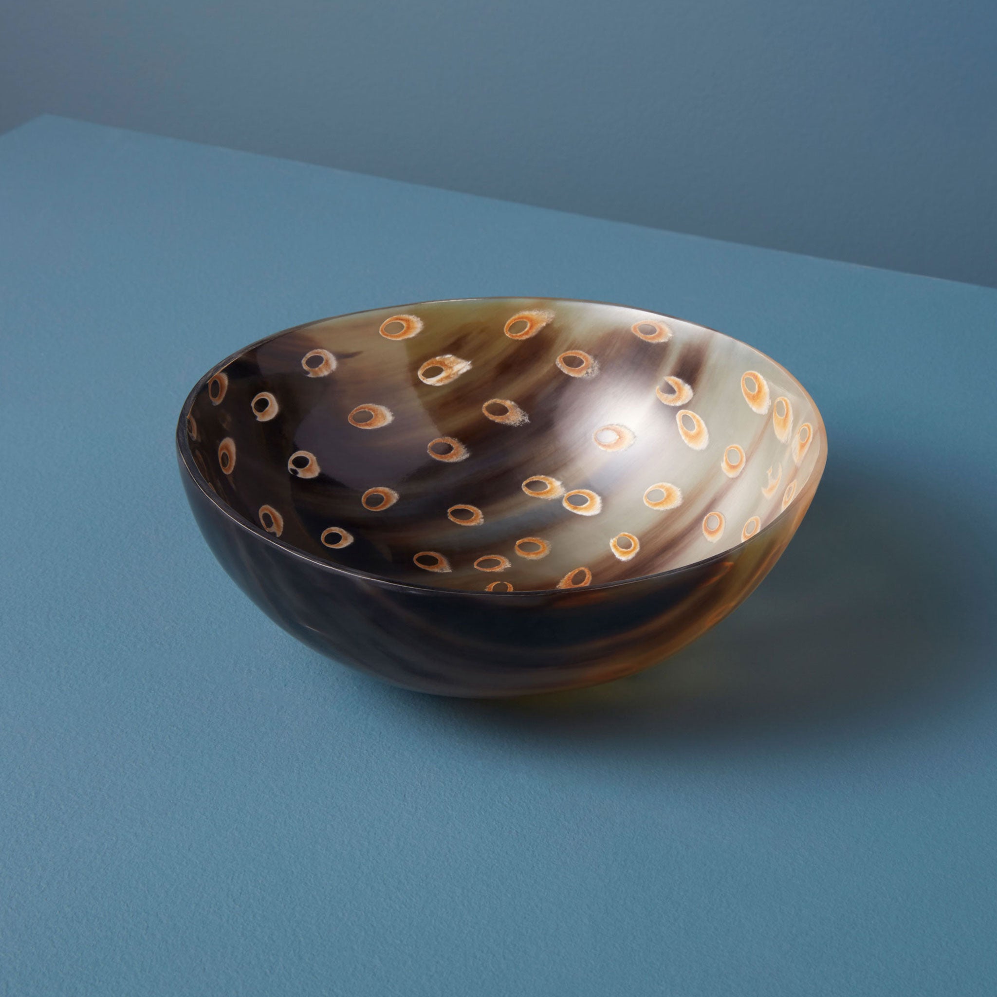 Horn Side Peacock Bowl