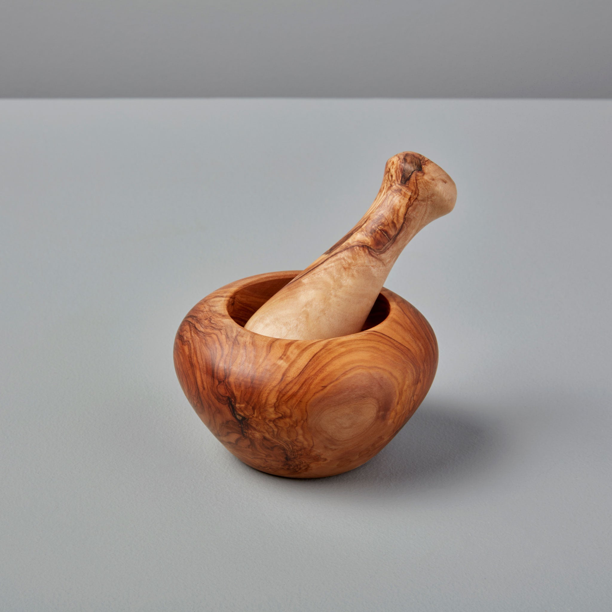 http://behome.com/cdn/shop/products/Be-Home_Olive-Wood-Mortar-and-Pestle_51-07.jpg?v=1606245179