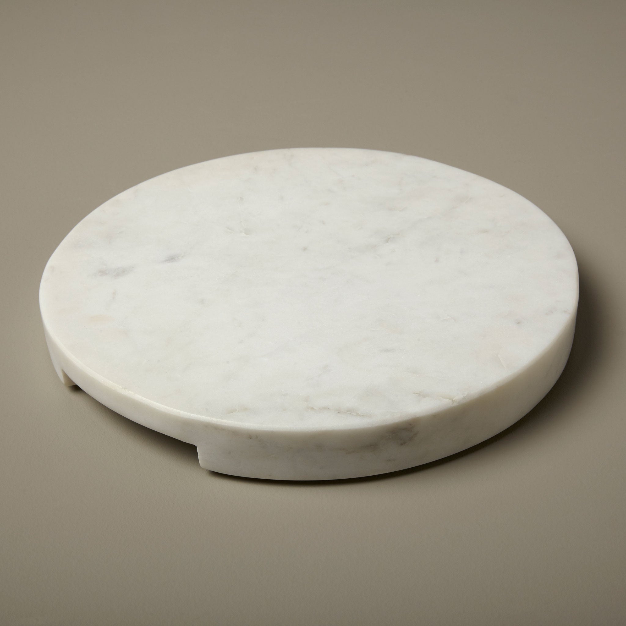 White Marble Thick Round Board with Handle Grooves