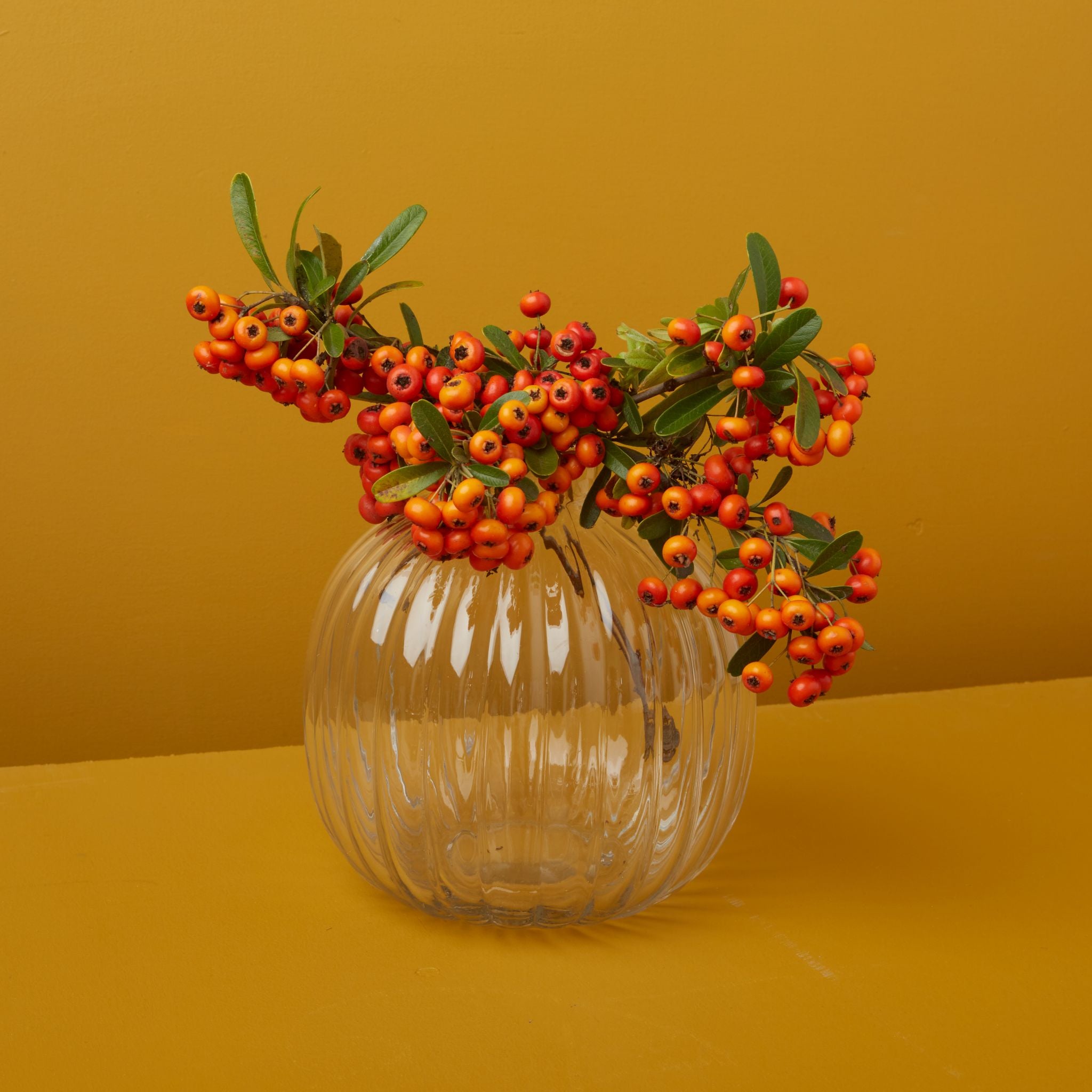 Shae Spherical Bud Vase