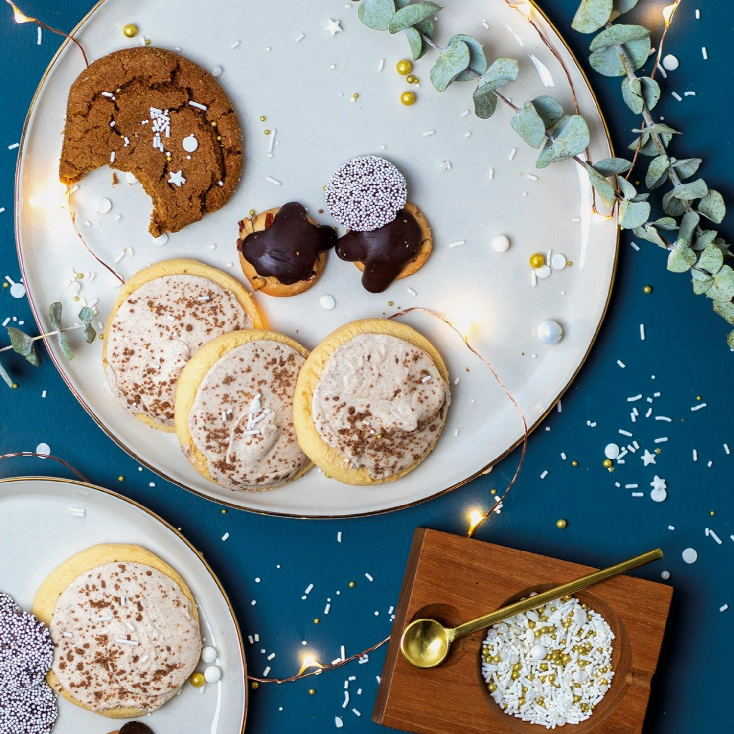 Teak Plank Spice Cellar with Gold Spoon