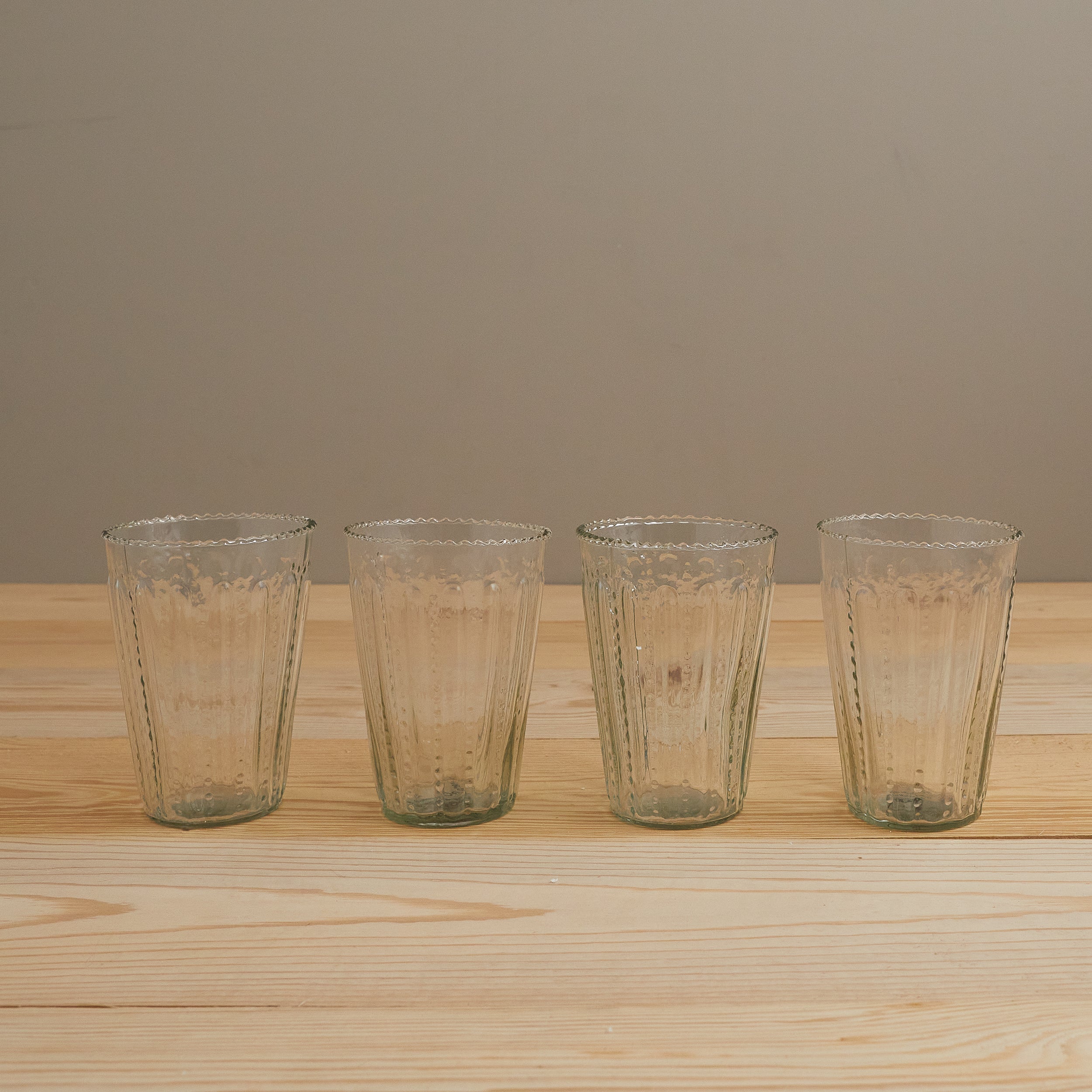 Ruffle Glass Tumbler, Set of 4