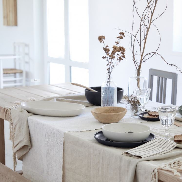 Pacifica 12" Oval Platter, Vanilla