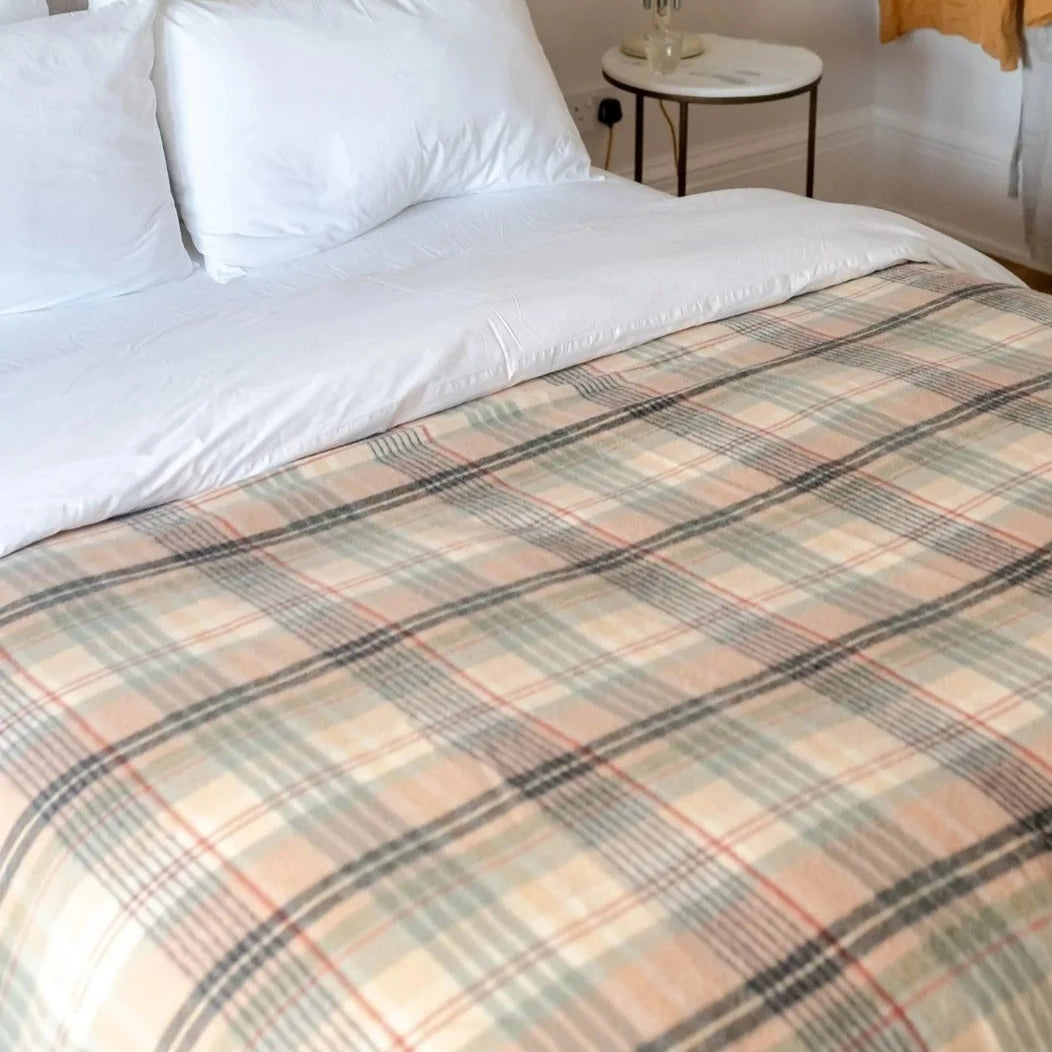 Lambswool Blanket in Seagrass Cottage Check