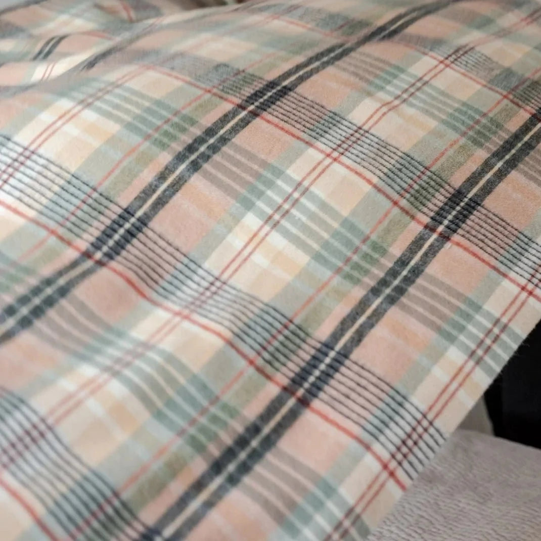 Lambswool Blanket in Seagrass Cottage Check