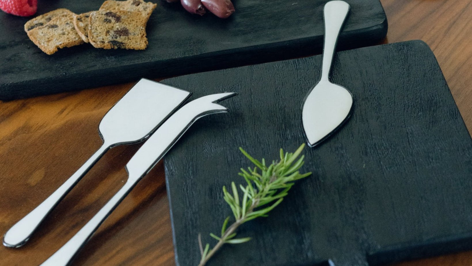 Cheese Knives & Spreaders