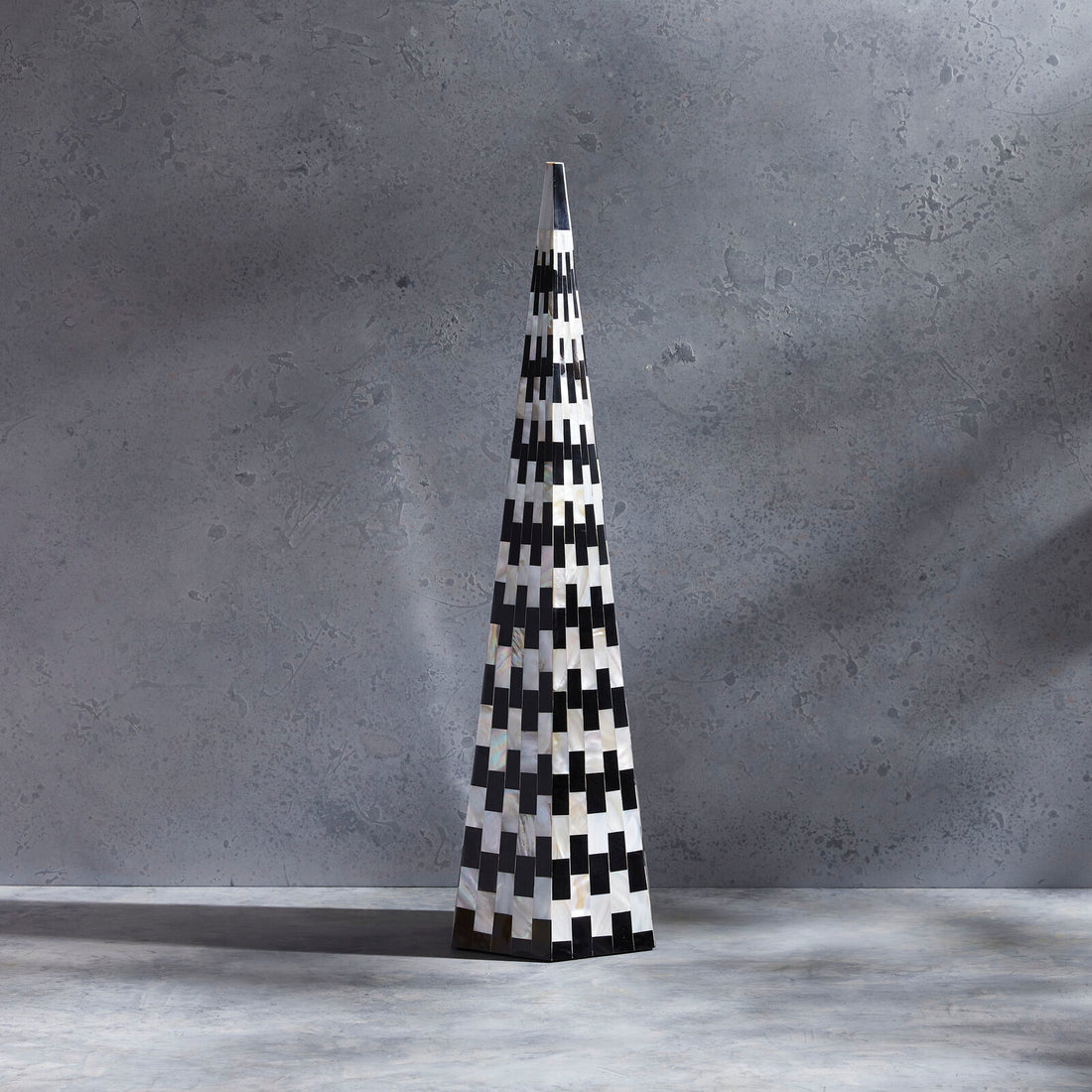 Finlay Obelisk, Large