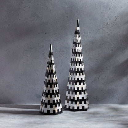 Finlay Obelisk, Large