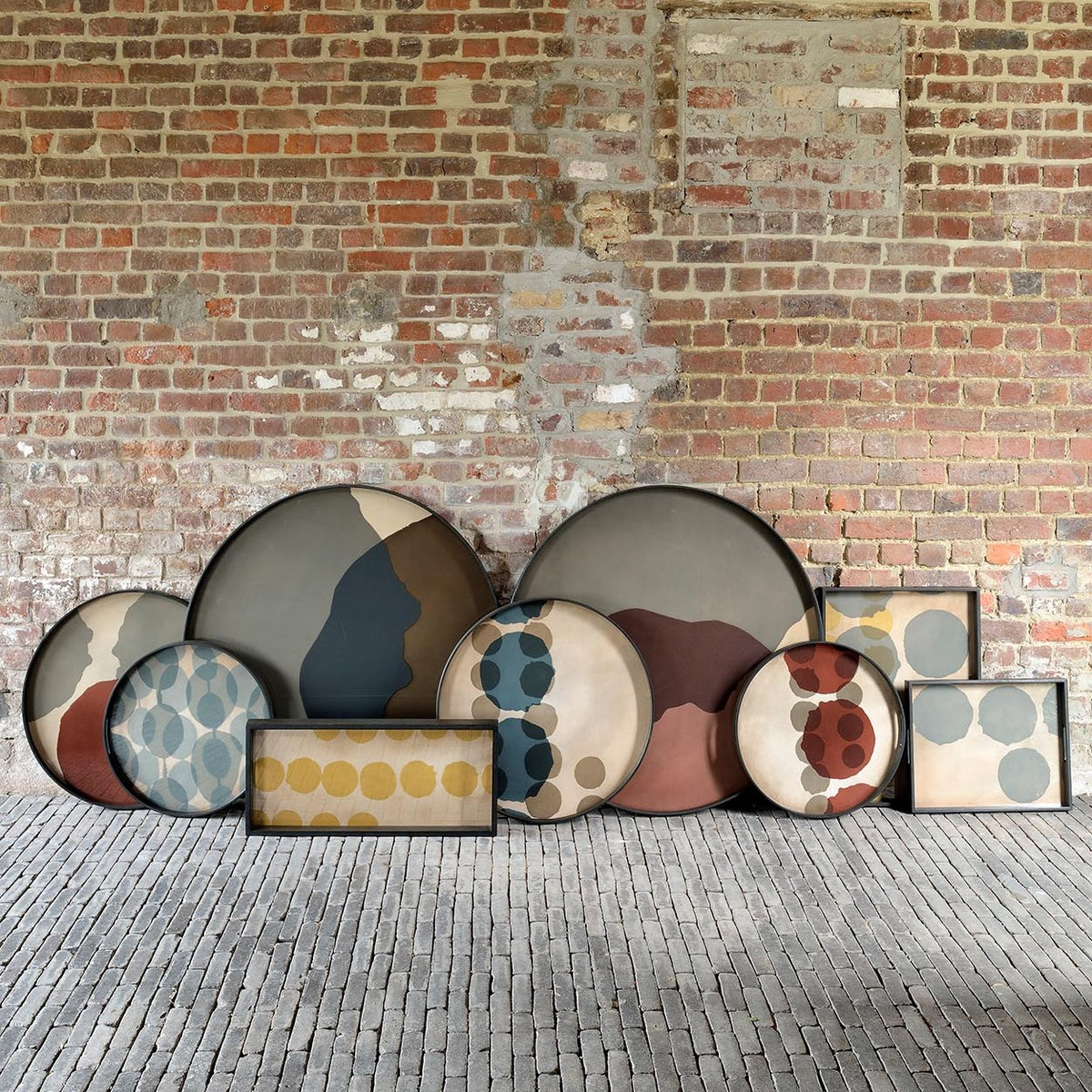 Round Graphite Combined Dots Glass Tray, Extra Large