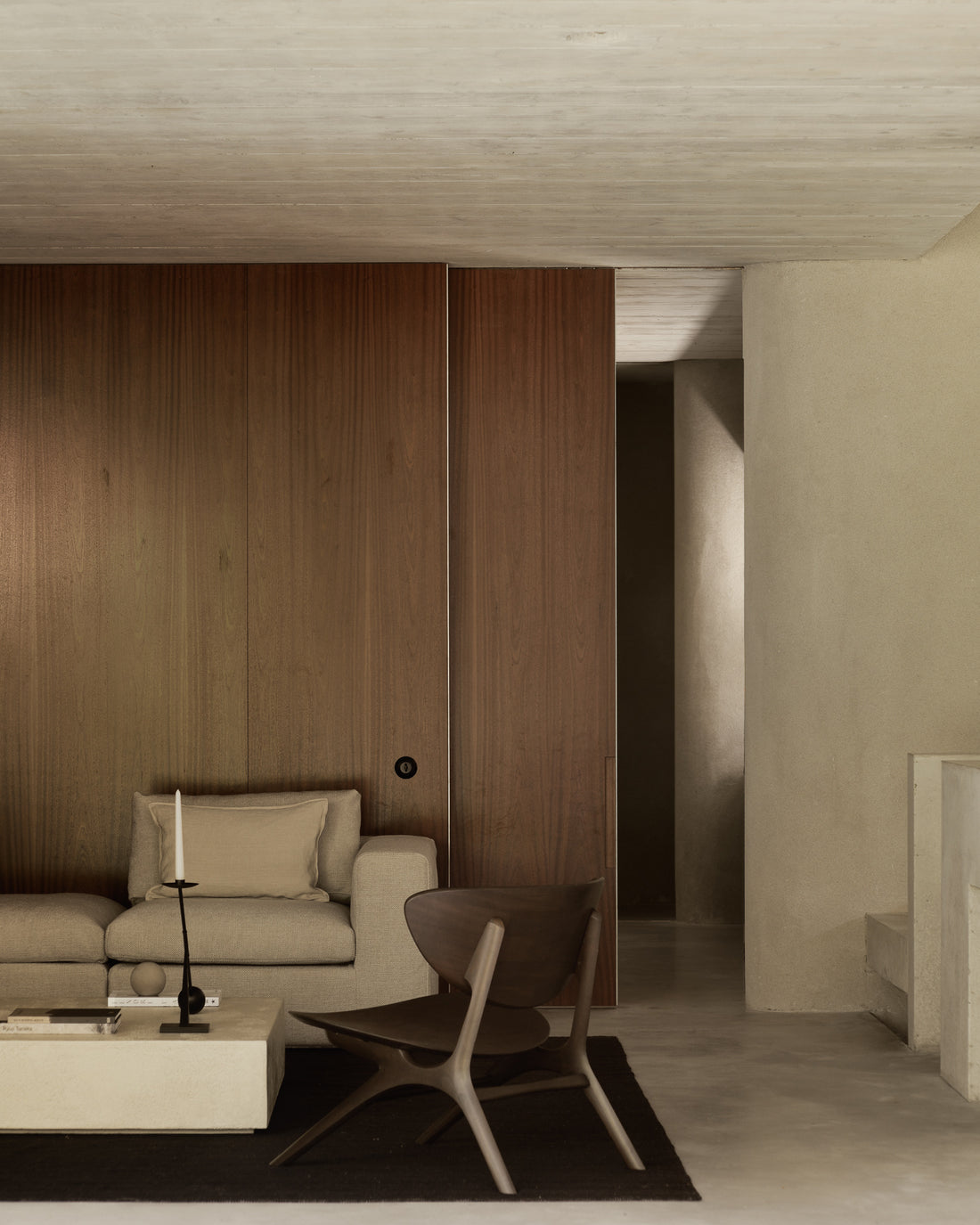 Eye lounge chair - varnished mahogany - dark brown