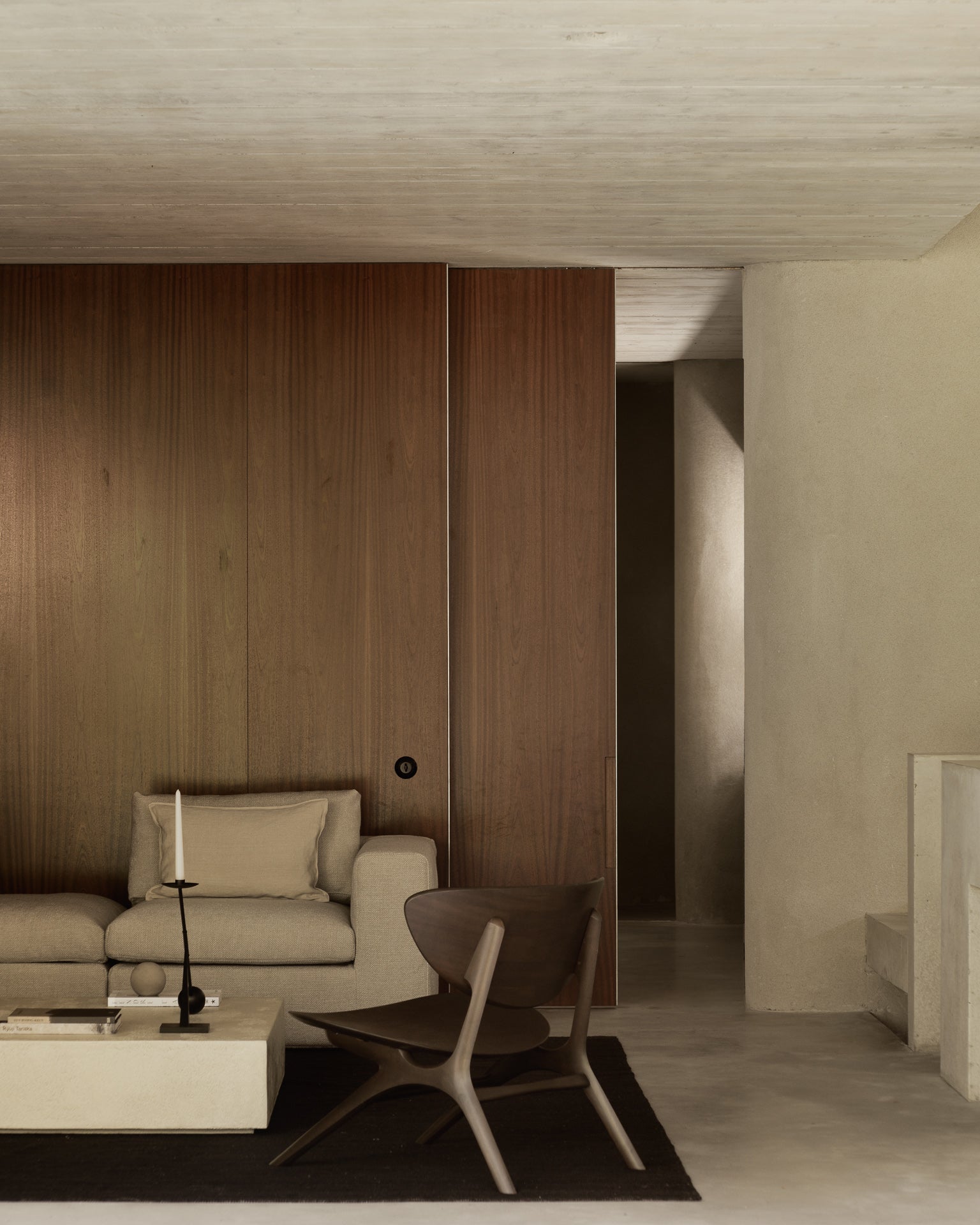 Eye lounge chair - varnished mahogany - dark brown