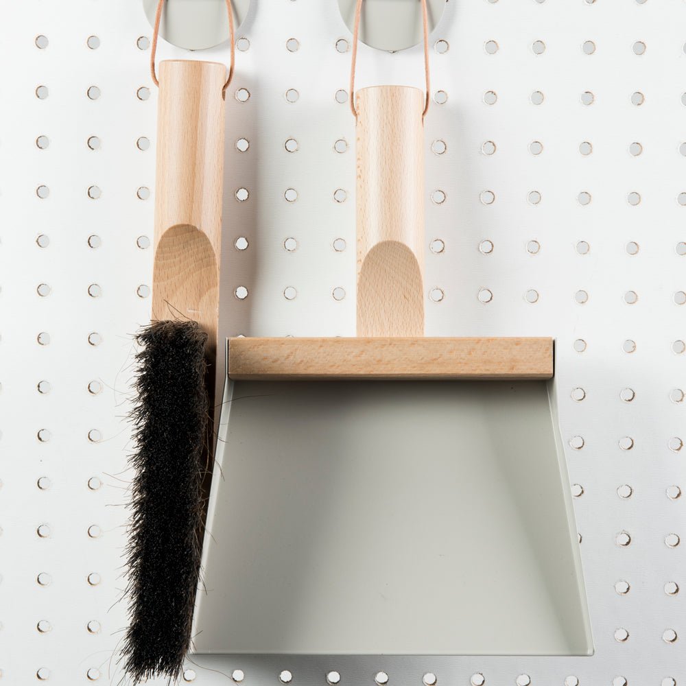 Andrée Jardin Mr. and Mrs. Clynk Cream Dustpan &amp; Brush "Coffret" Gift Set Andrée Jardin andree-jardin-mr-and-mrs-clynk-cream-dustpan-brush-coffret-gift-set - French Dry Goods