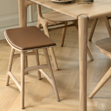 Osso Solid Oak Stool, Cognac Leather