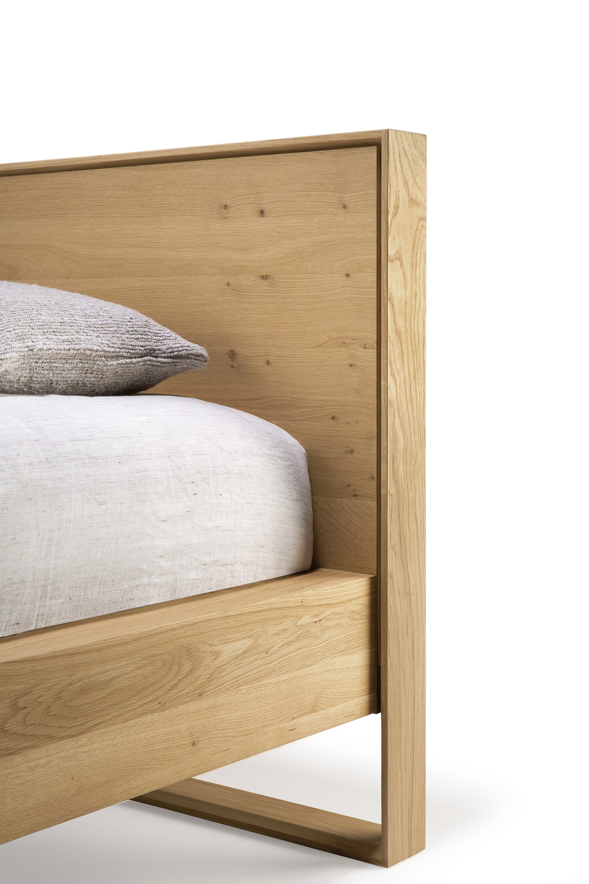 Nordic II Solid Oak Bed, Queen