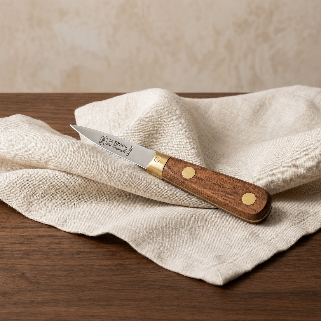 La Fourmi Oyster Shucker