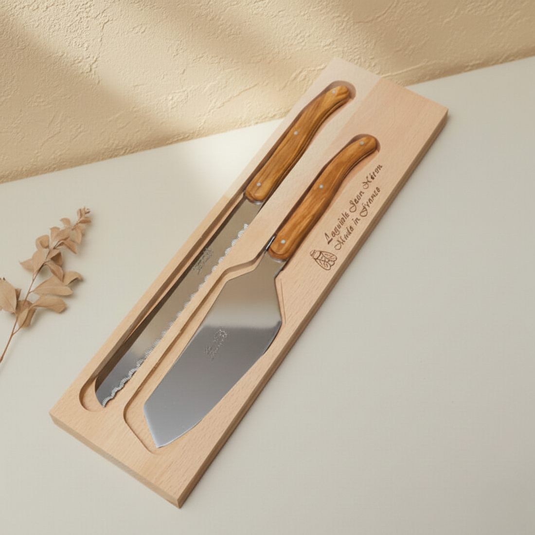 Laguiole Cake Serving Set, Olivewood in wooden box