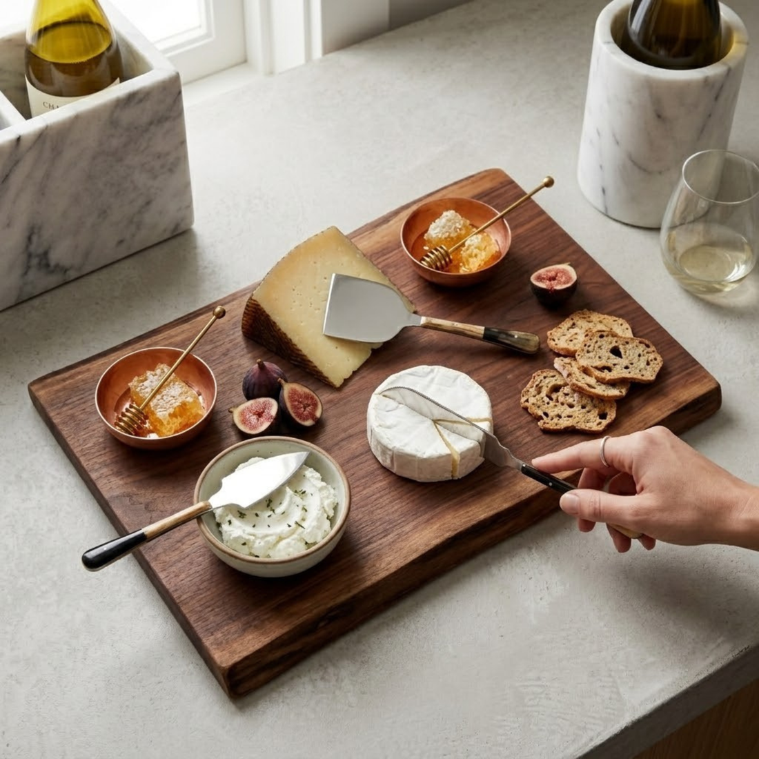 Horn Panelled Stainless Cheese Set