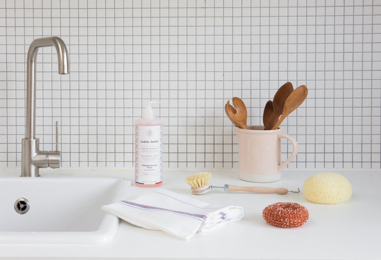 Andrée Jardin Liquid Dish Soap - Grapefruit &amp; Rose 500ml (Set of 2) Andrée Jardin andree-jardin-liquid-dish-soap-grapefruit-rose-500ml-set-of-2 - French Dry Goods