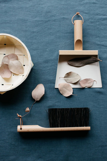 Andree Jardin "Mr &amp; Mrs Clynk" Cream Hand Brush, Dustpan and Wall Hooks