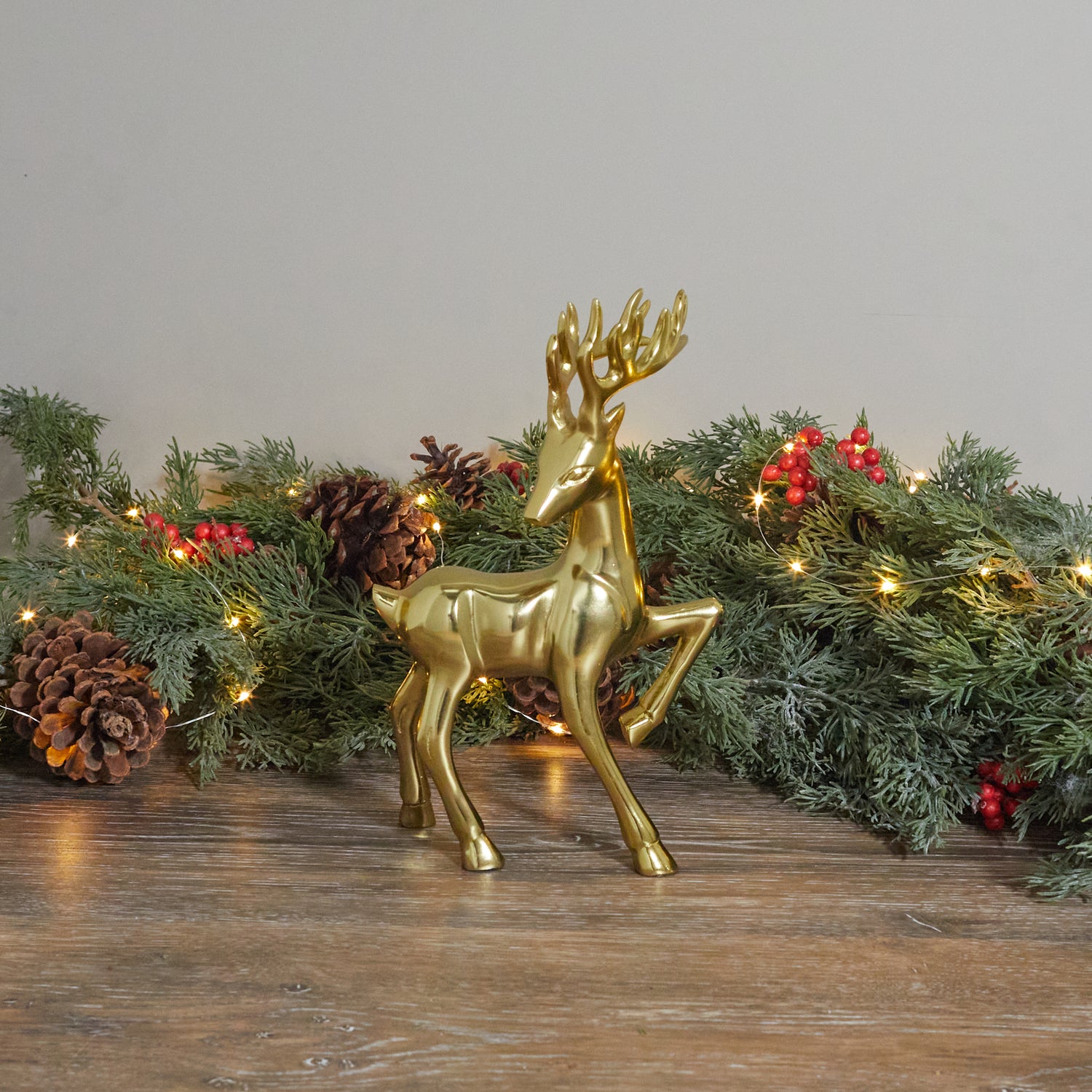 Gold Reindeer, Large