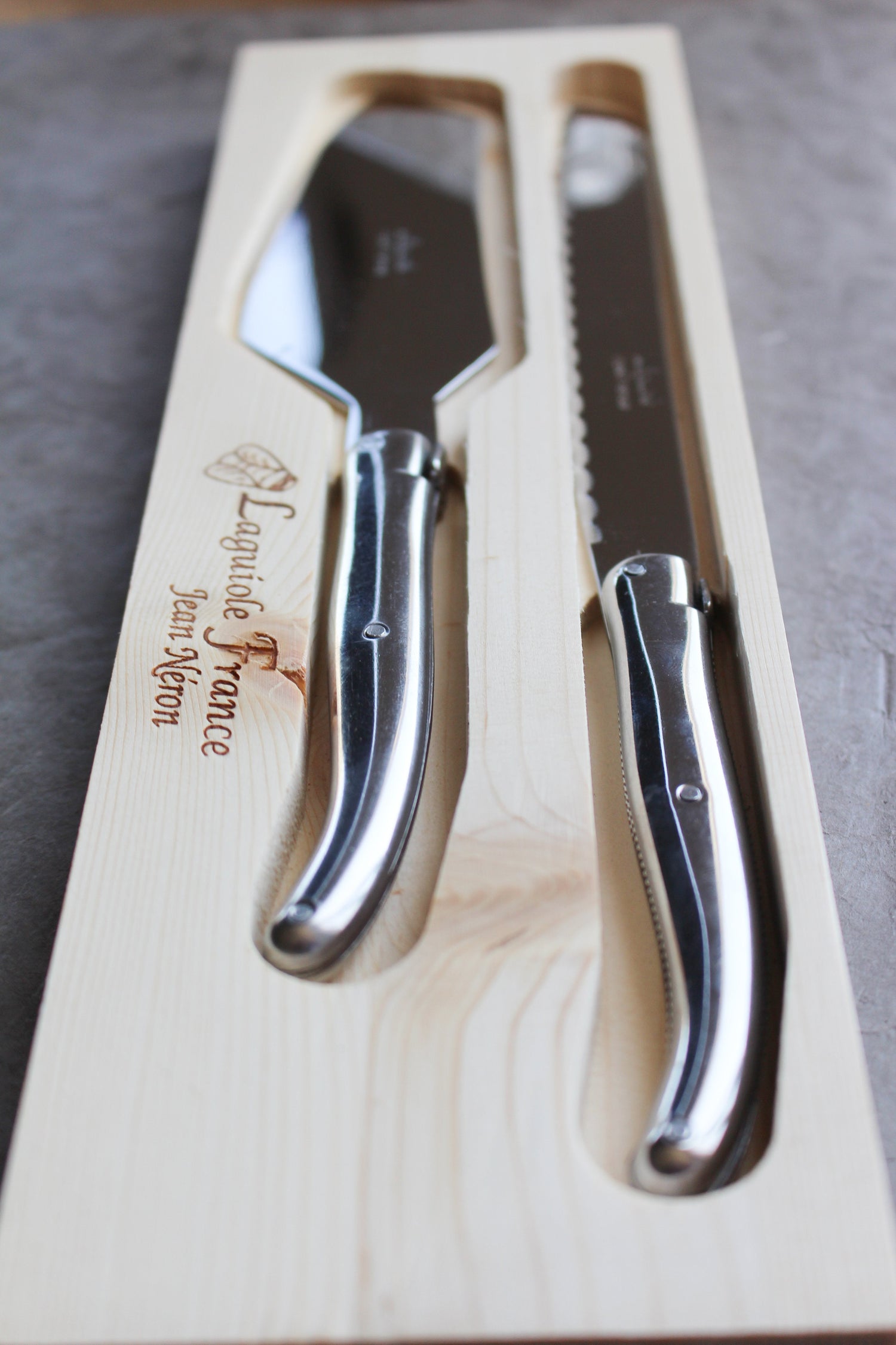 Laguiole Platine Cake &amp; Bread Set All Stainless Wooden Box - French Dry Goods