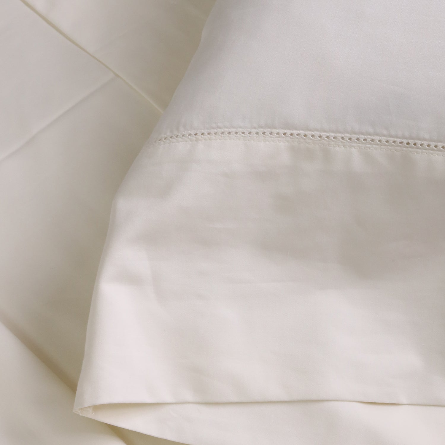 Classico Hemstitch Cotton Sateen Standard Pillow Case Set, Ivory