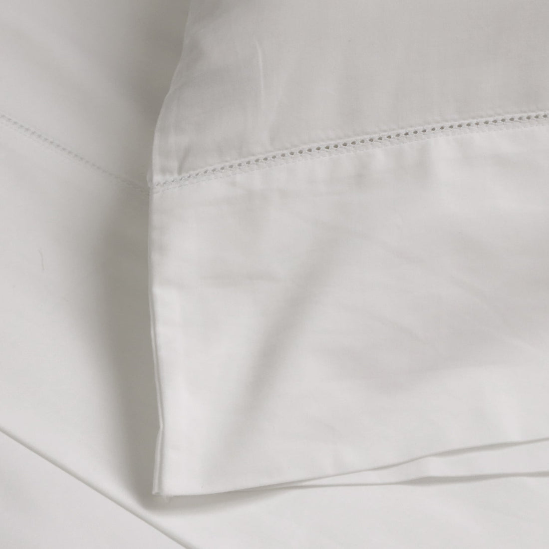 Classico Hemstitch Cotton Sateen King Pillow Case Set, White