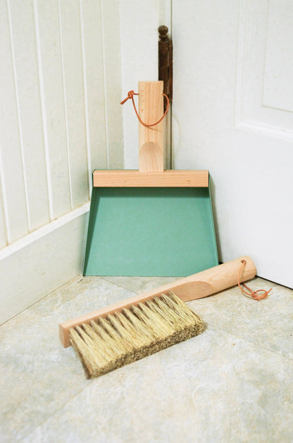 Andrée Jardin Mr. and Mrs. Clynk Sage Dustpan &amp; Natural Brush "Coffret" Gift Set with Wall Hooks