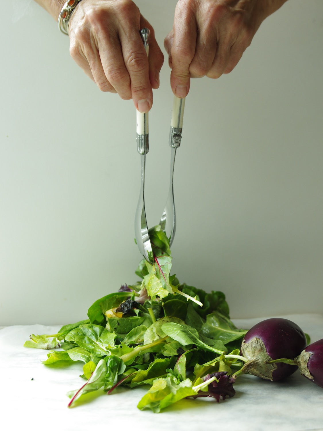 Laguiole Salad Serving Set, Ivory in wooden box