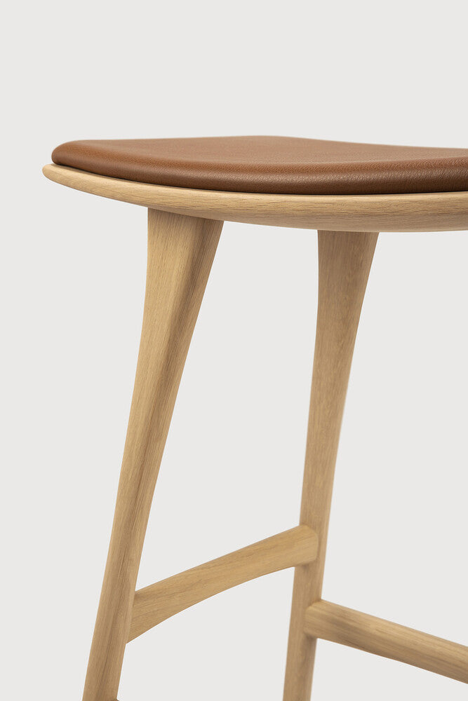 Osso Counter Stool, Varnished Oak, Cognac Leather