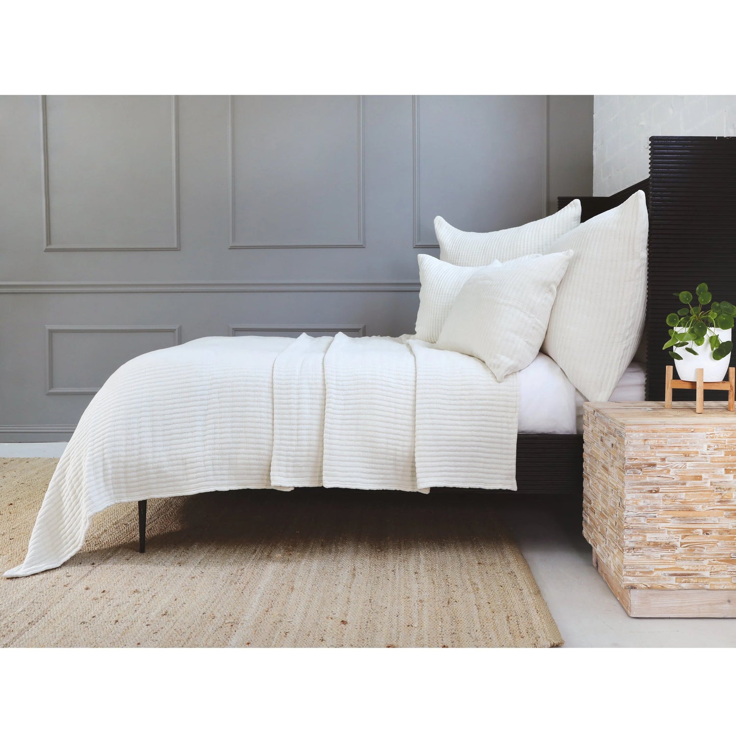 Vancouver King Coverlet, Cream