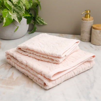 Firenze Bath Towel, Magnolia