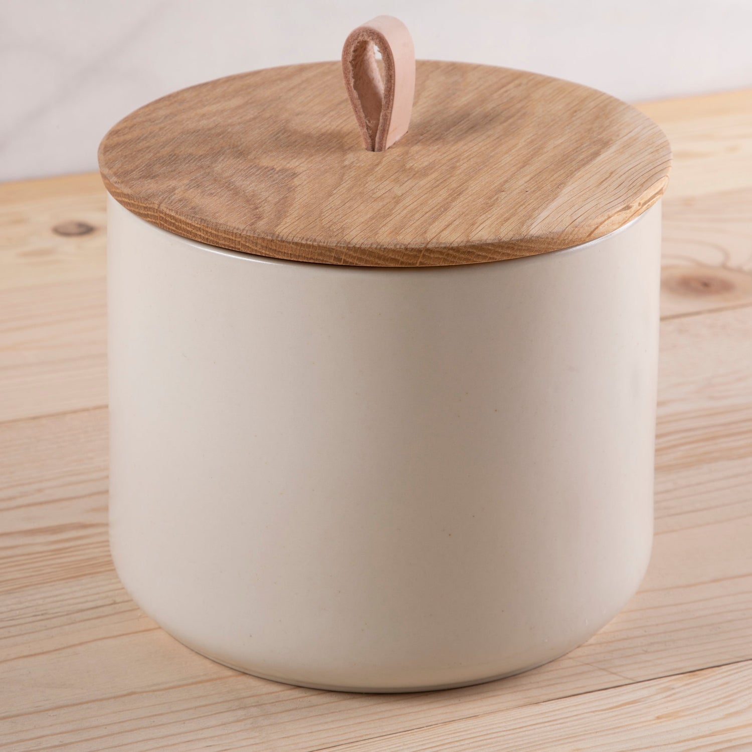 Pacifica Canister with Oak Wood Lid, Vanilla, Large