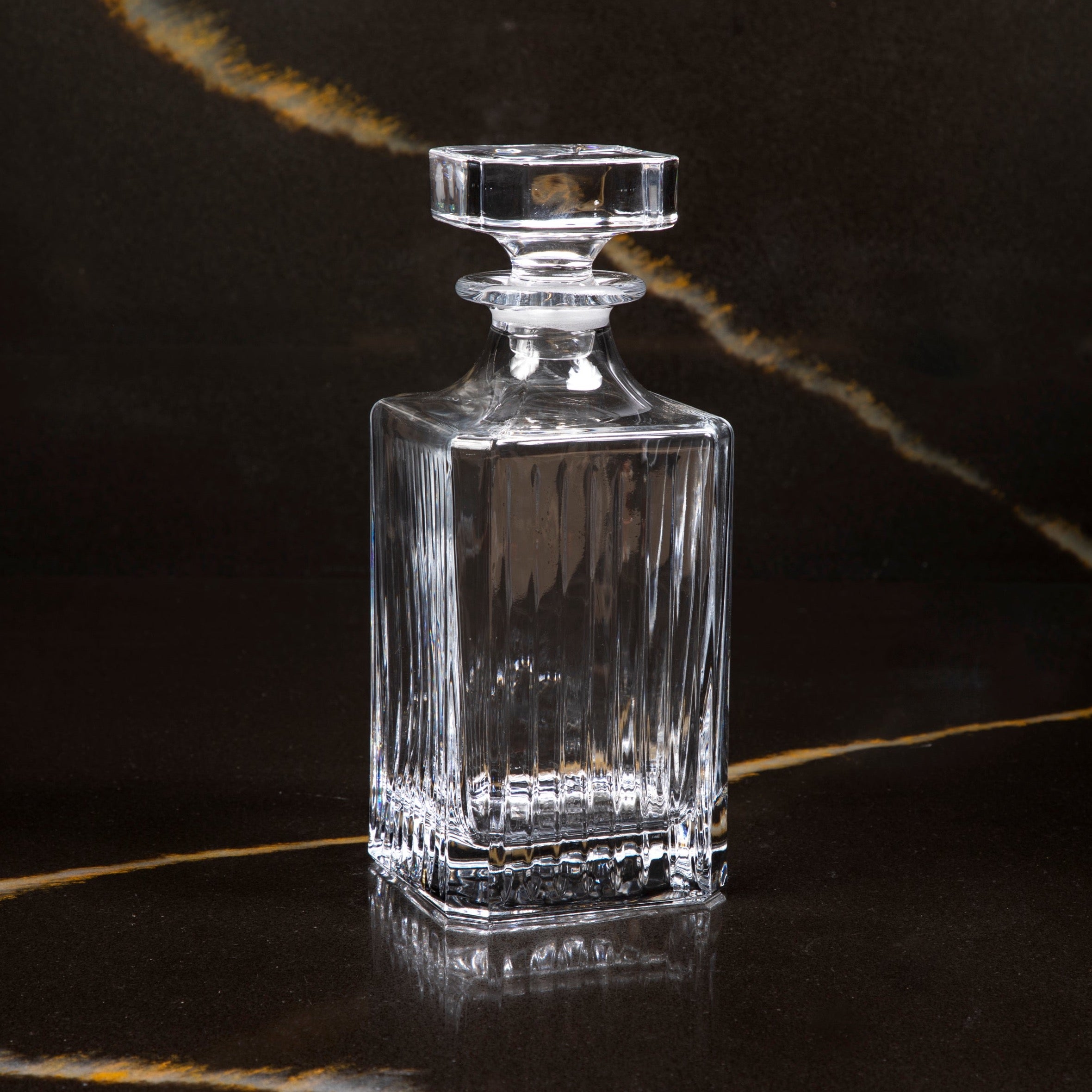 Timeless Crystal Decanter with Stopper
