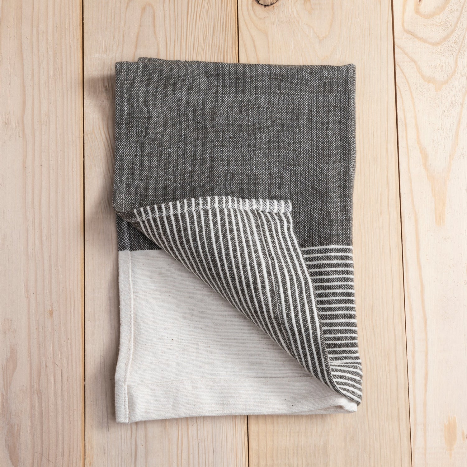 Chesapeake Hand Towel, Grey with Natural – Be Home