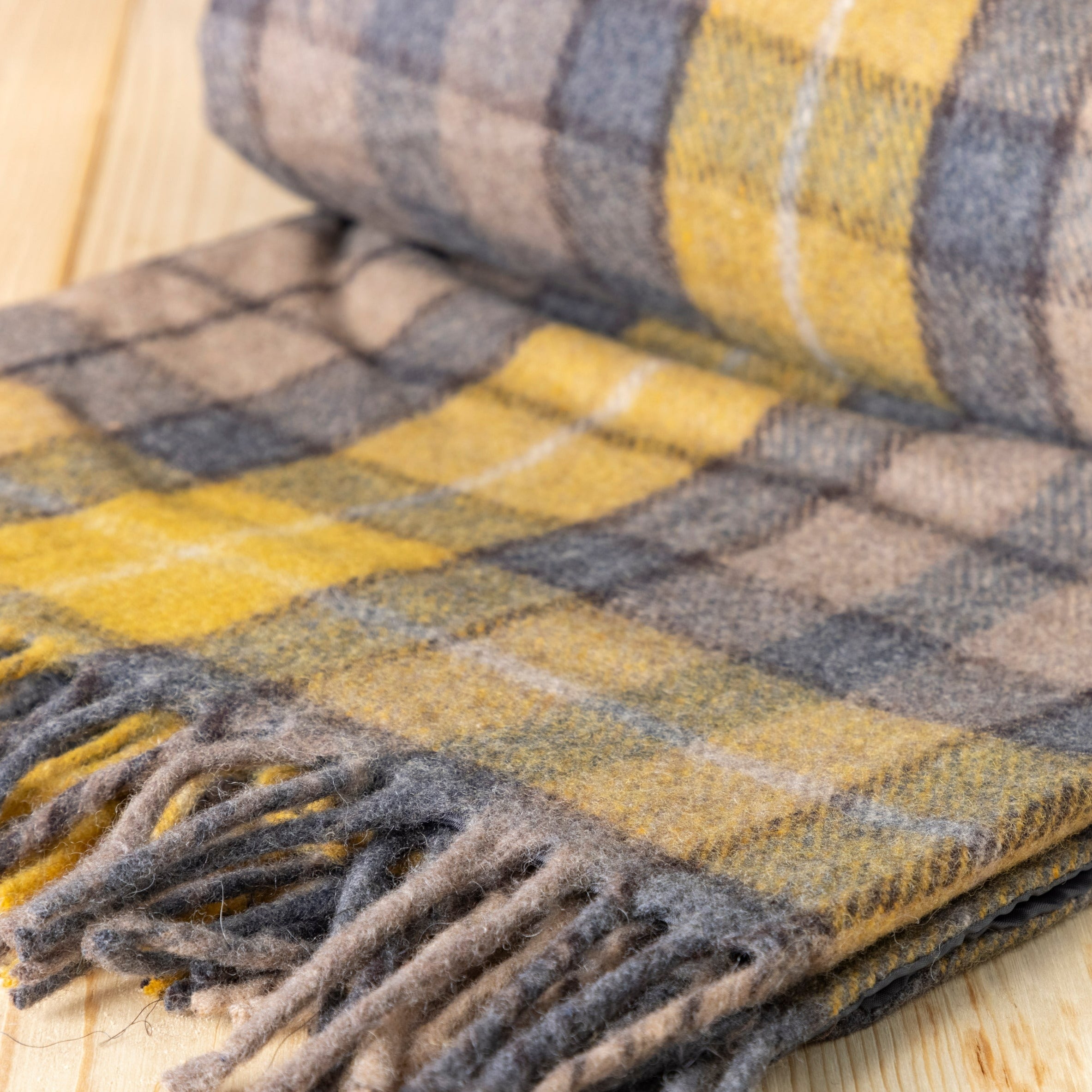 Recycled Wool Waterproof Picnic Blanket in Buchanan Natural Tartan - Brown Leather