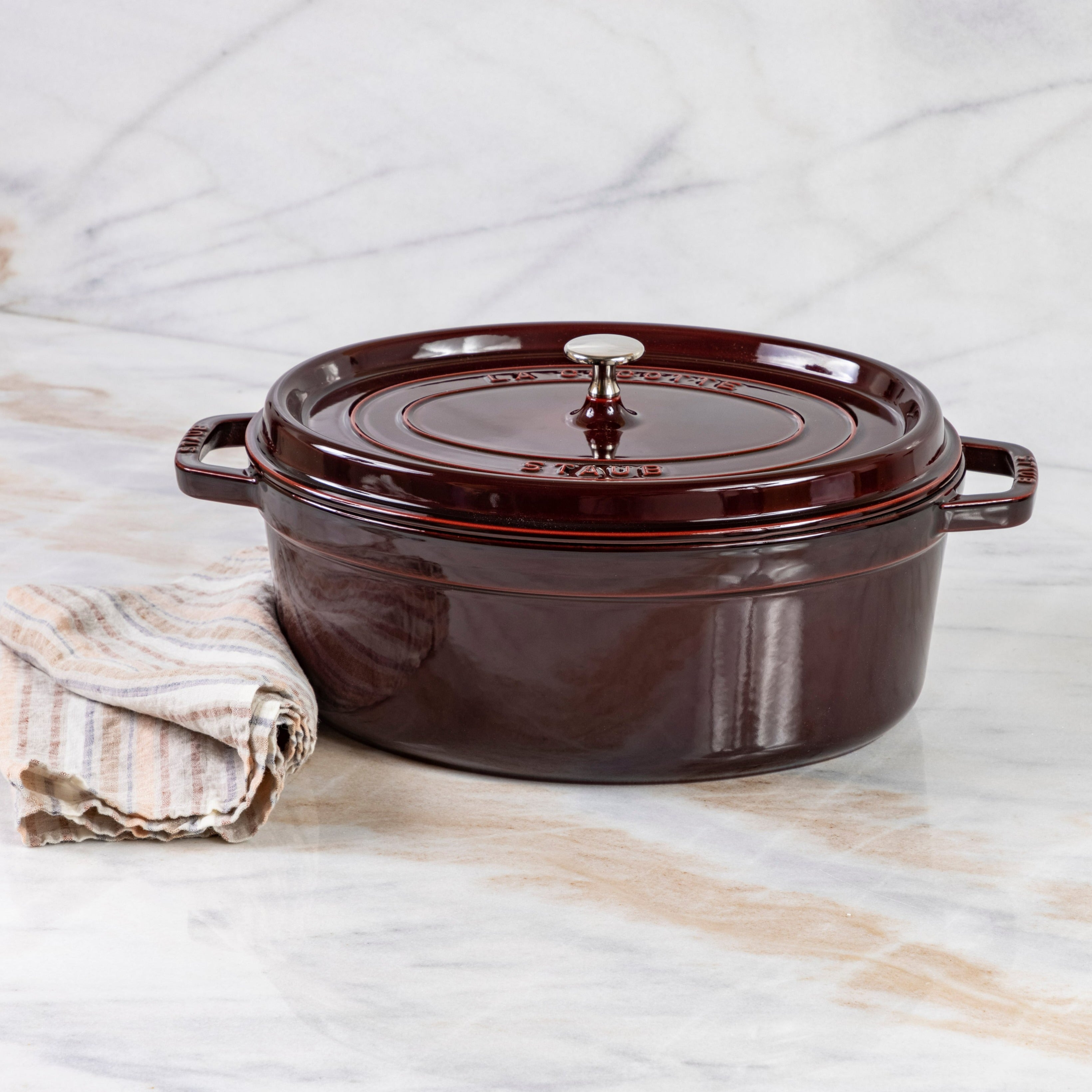 Staub Oval Cocotte, 7qt, Grenadine – Be Home