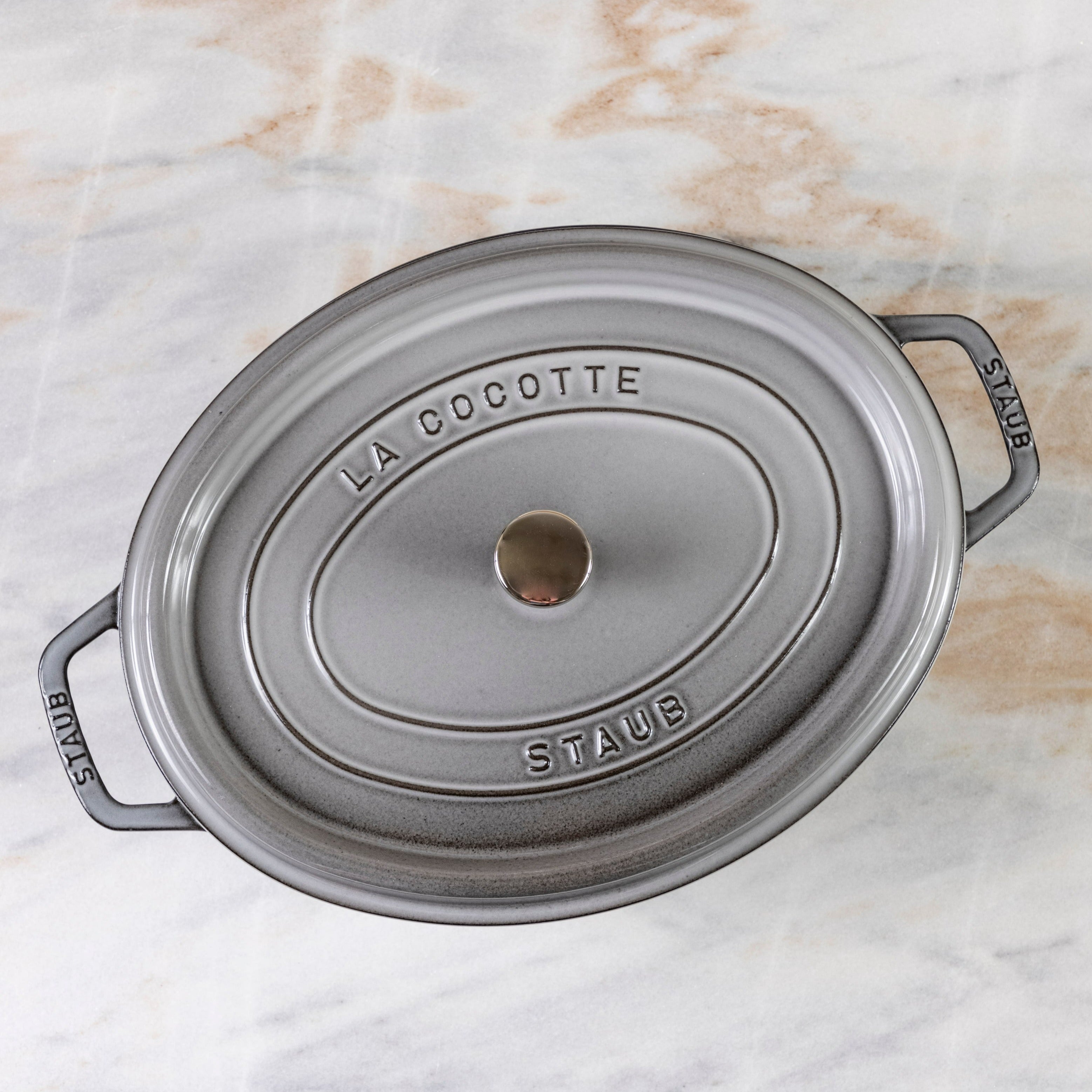 Staub - Cast Iron 7-qt Oval Cocotte - Graphite Grey