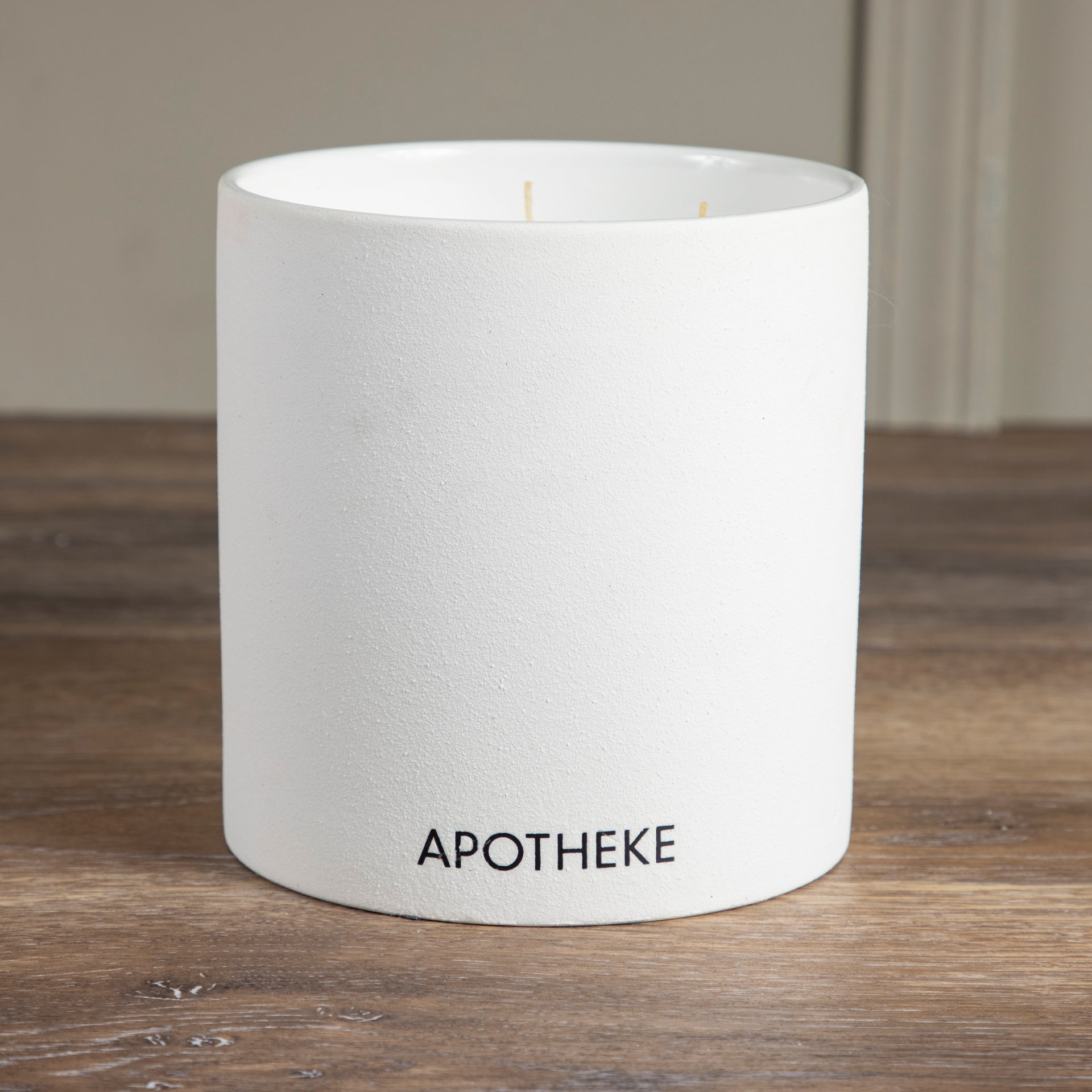 Apotheke Concrete 4-Wick Candle, Sea Salt Grapefruit - Be Home