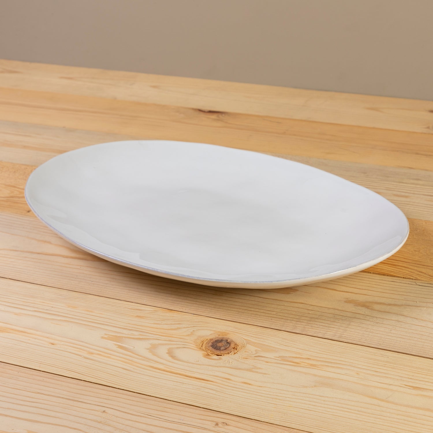 Livia 18&quot; Oval Platter, White