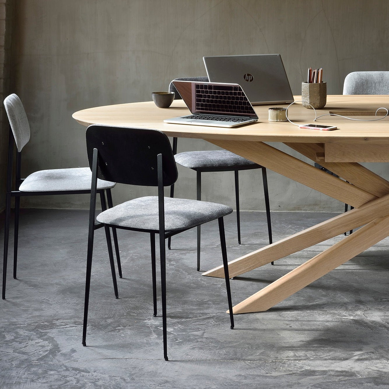 Mikado Solid Oak Meeting Table
