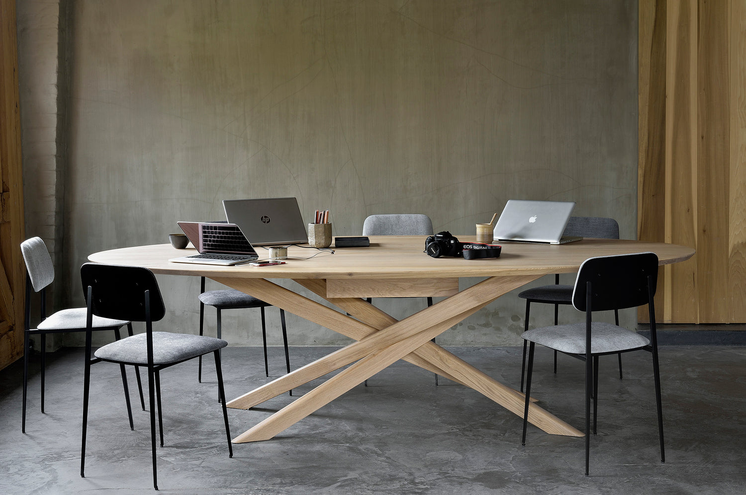 Mikado Solid Oak Meeting Table