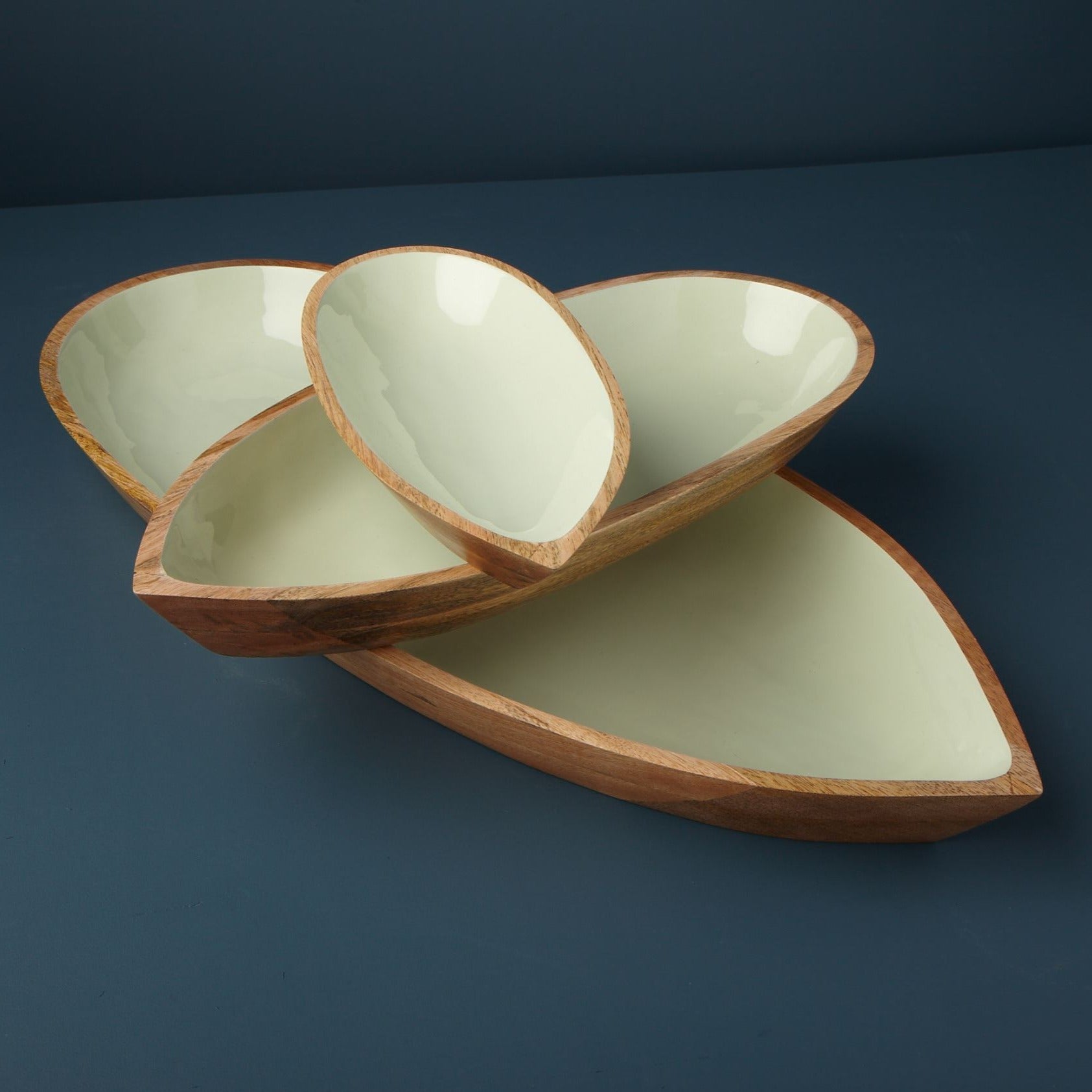 Madras Extra Large Oval Bowl, Mint