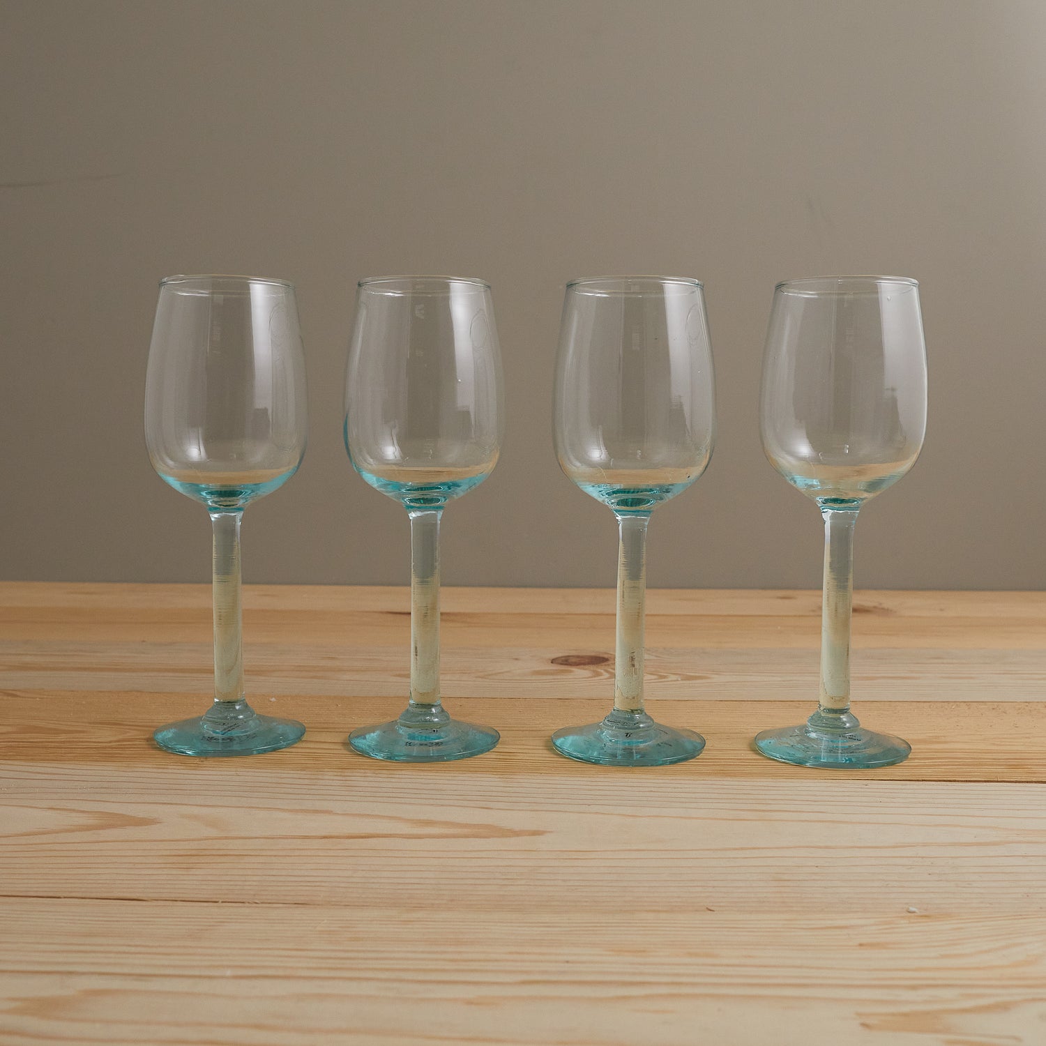 Surface White Wine Glasses (set of 4)