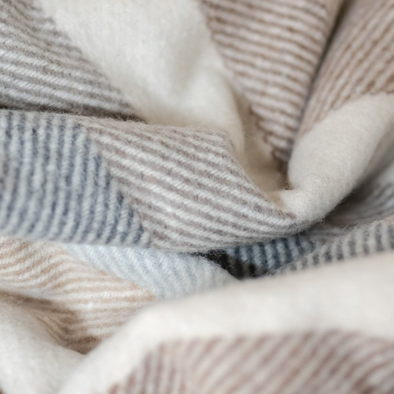 Recycled Wool Waterproof Picnic Blanket in Neutral Stripe - Brown Leather