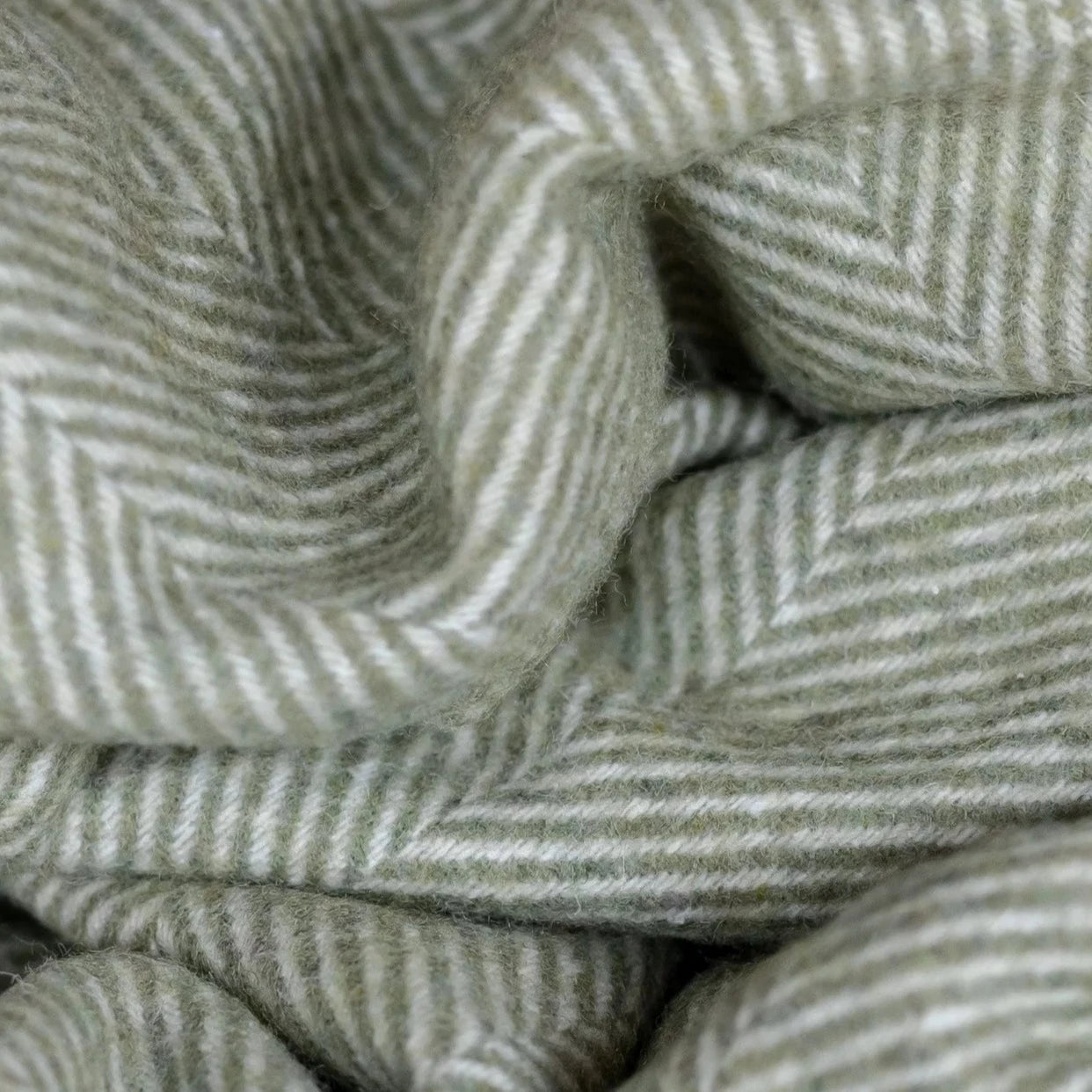 Recycled Wool Waterproof Picnic Blanket in Olive Herringbone