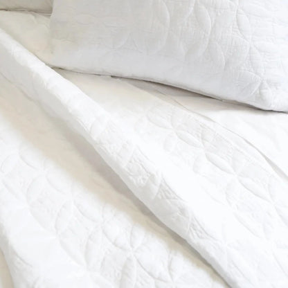 Oslo Queen Coverlet, White